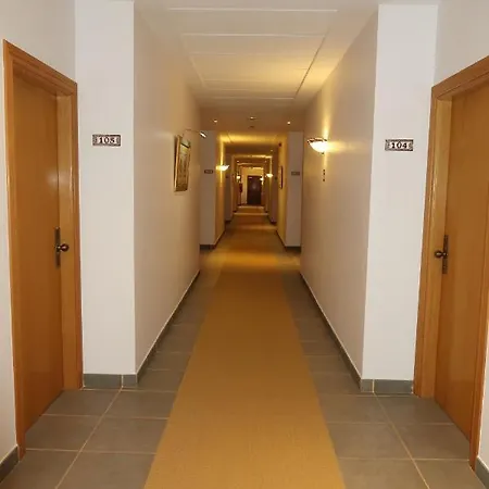 グダメンディ 4*